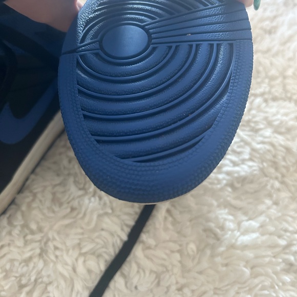 Nike Air Jordan 1 Retro High OG - Black and Blue - Picture 8 of 9